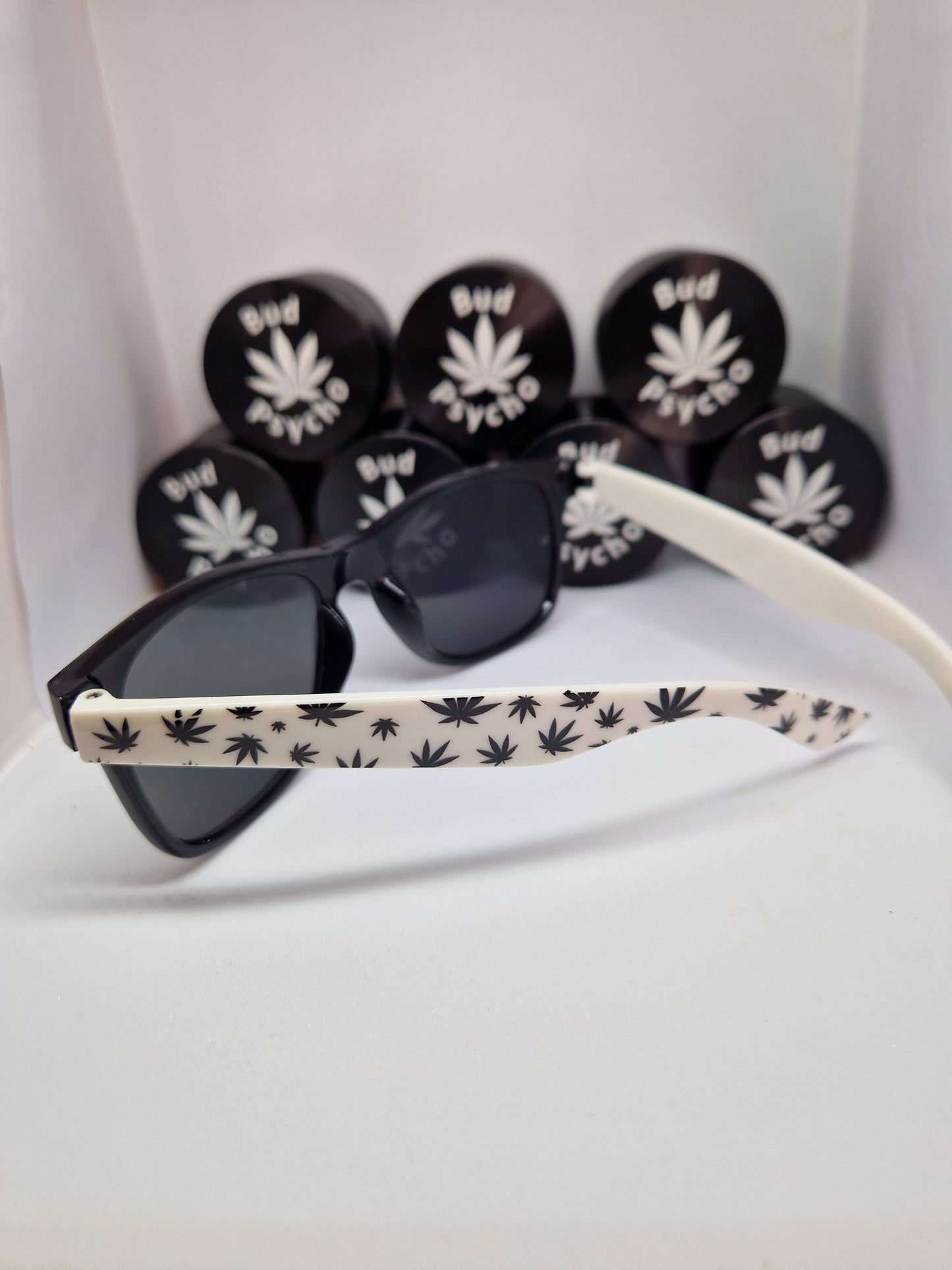 WOMEN MEN FASHION ADULT WEED LEAF SUNGLASSES RASTA FESTIVAL SUMMER SHADES UNISEX