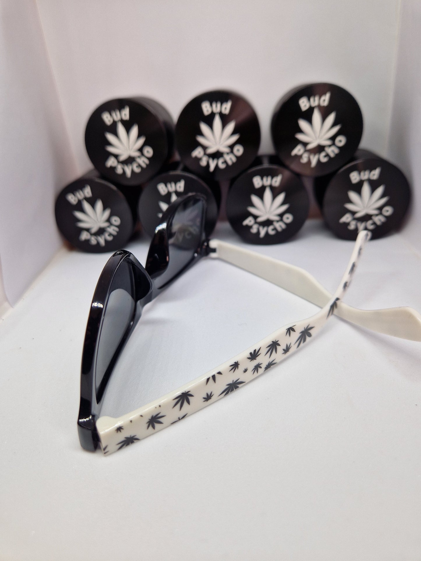 WOMEN MEN FASHION ADULT WEED LEAF SUNGLASSES RASTA FESTIVAL SUMMER SHADES UNISEX
